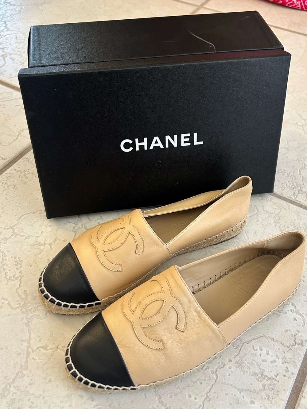 Authentic CHANEL Espadrilles Beige/Black SIZE 40 Lamb Skin Leather